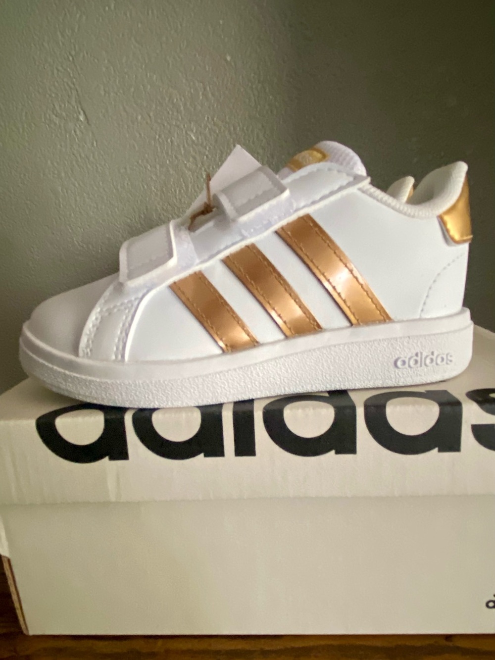 adidas Kids White Sneakers with Metallic Gold Stripes